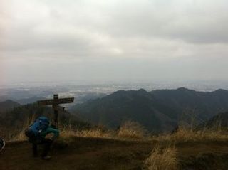 高尾山口から稲荷山コースで陣馬山へトレイルラン
